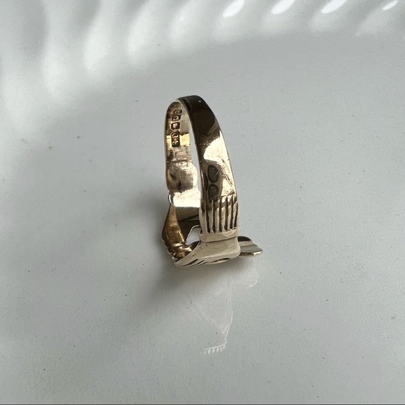 Vintage genuine 9 kt gold Claggaugh Irish Wedding Ring Size 5 - Picture 4 of 9